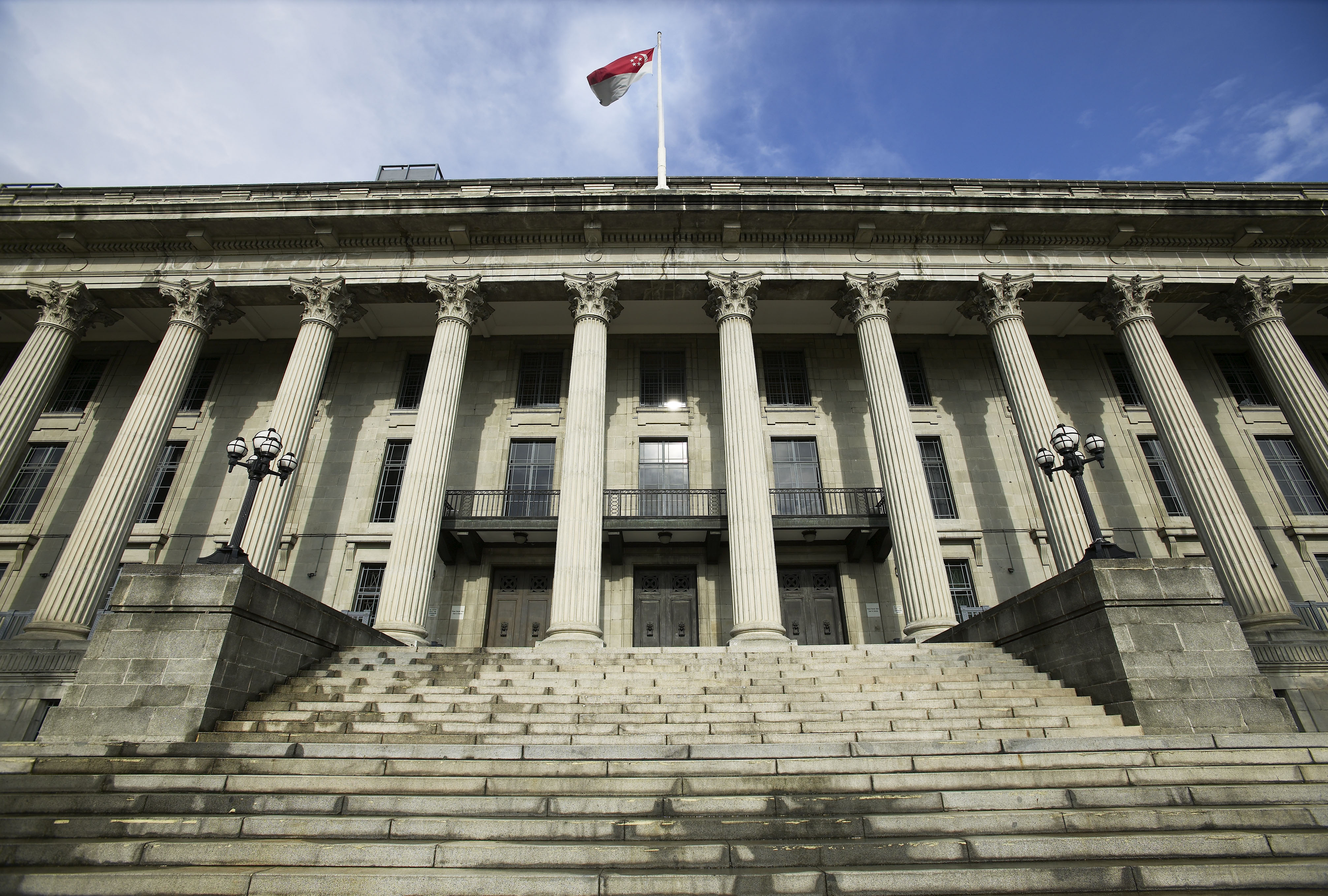 Introduction of City Hall and City Hall steps