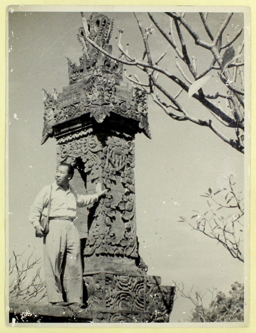 Chen Chong Swee in Bali, at a temple