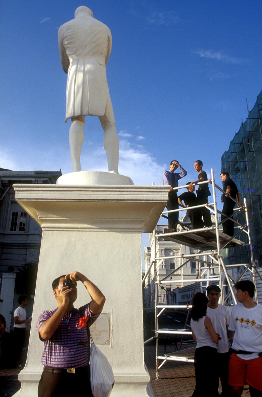 Photographic documentation of Artists Investigating Monuments